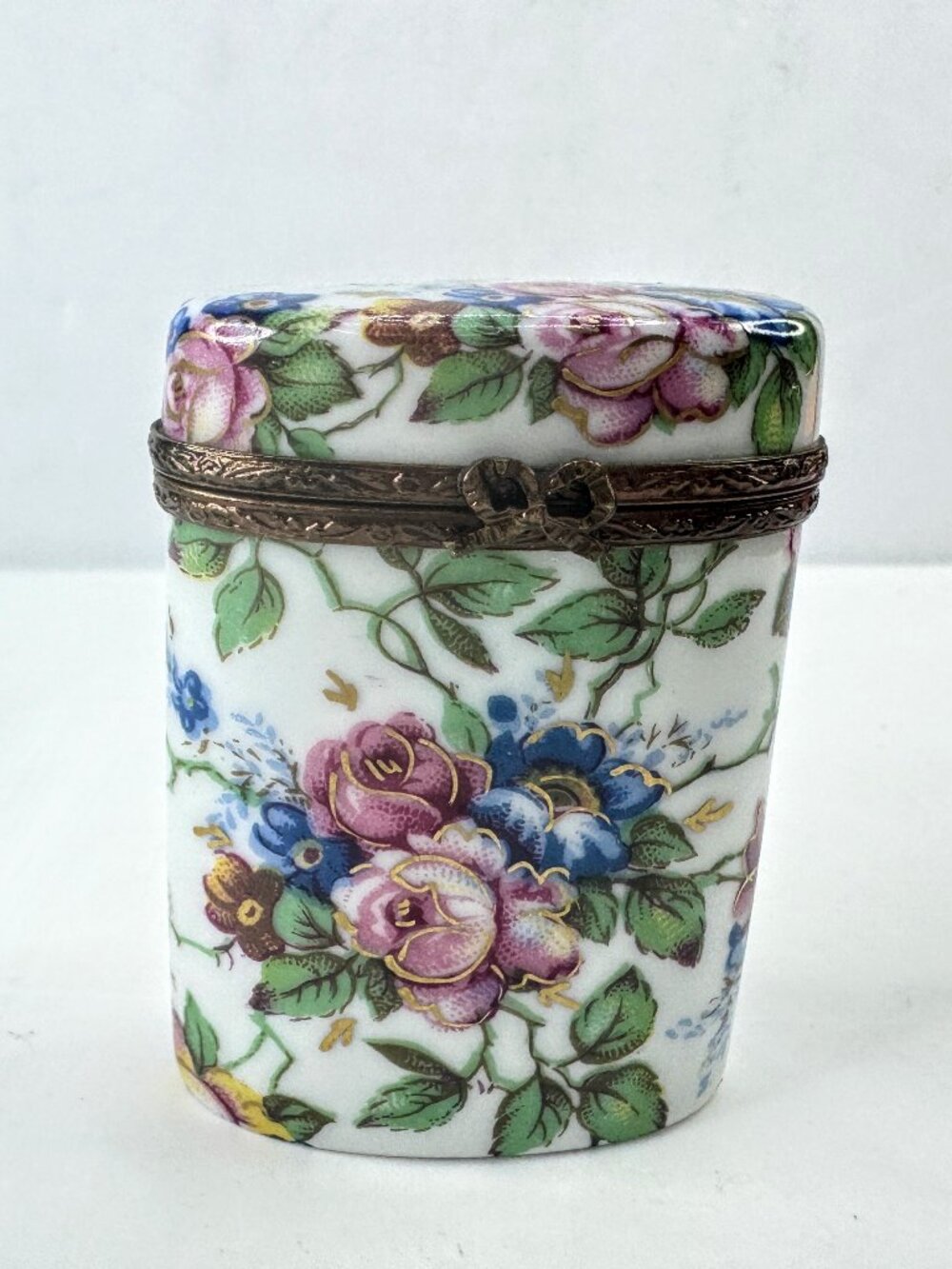 Limoges France Rehaussé Main Floral Porcelain Hinged Trinket Box A1037